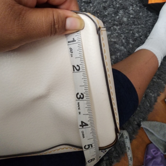 Coach Derby Tote White Leather Tote with Minimalist Design - Picture 10 of 12